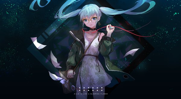 イラスト 1814x1000 と ボーカロイド 初音ミク dre ソロ 長髪 カメラ目線 前髪 highres wide image 立つ ツインテール nail polish aqua eyes fingernails light smile 風 オフショルダー aqua hair open jacket text