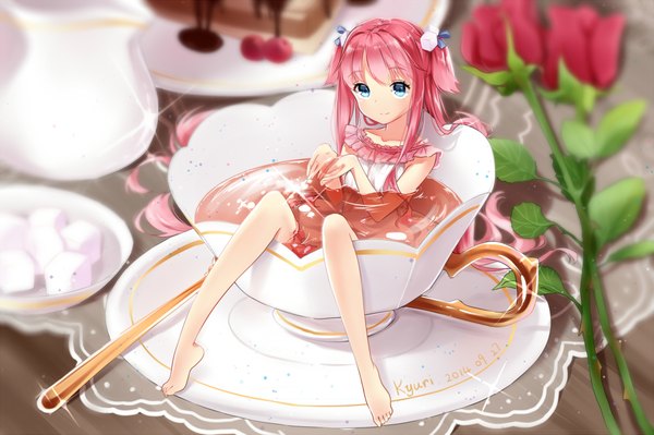 Anime picture 2000x1333 with original kyuri tizu single long hair looking at viewer highres blue eyes pink hair barefoot bare legs minigirl girl dress hair ornament flower (flowers) rose (roses) sundress cup