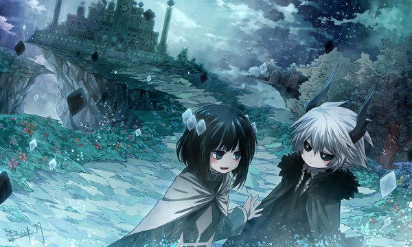 Anime picture 1000x600 with haiiro teien gray garden etihw kcalb angel31424 blue eyes smile wide image sky silver hair cloud (clouds) white hair one eye closed horn (horns) wink pale skin chibi eye contact serious talking