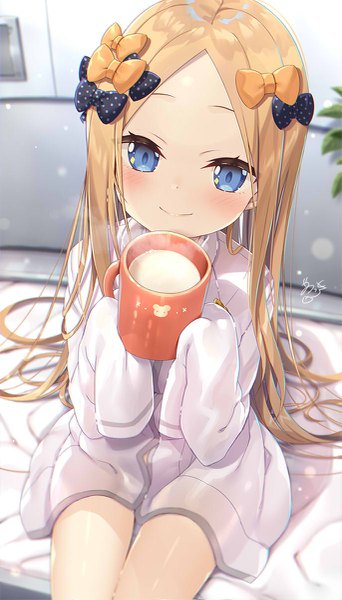 Anime picture 685x1200 with fate (series) fate/grand order abigail williams (fate) yano mitsuki single long hair tall image looking at viewer blush fringe blue eyes blonde hair smile sitting holding signed payot indoors cute hands in sleeves
