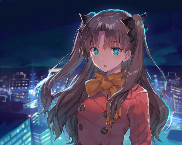 Anime picture 2000x1600 with fate (series) fate/stay night toosaka rin momoko (momopoco) single long hair looking at viewer fringe highres brown hair upper body aqua eyes blurry night :o two side up night sky city cityscape city lights