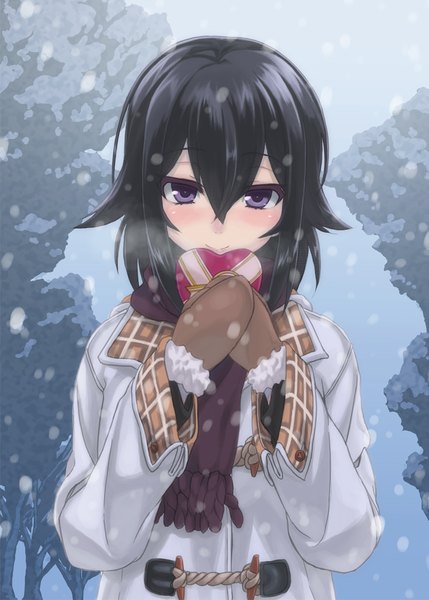 Anime-Bild 732x1024 mit original maou single tall image looking at viewer blush short hair black hair smile purple eyes snowing winter girl scarf gift