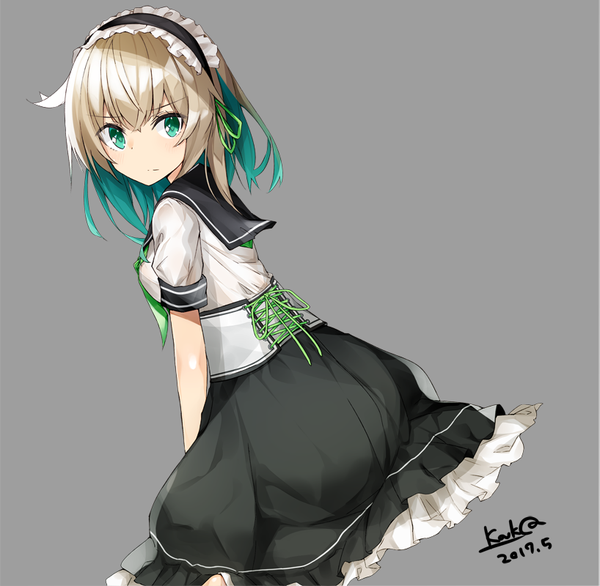 Anime picture 818x800 with original kavka single looking at viewer fringe short hair simple background blonde hair hair between eyes sitting green eyes signed looking back multicolored hair aqua hair grey background two-tone hair dated colored inner hair lacing