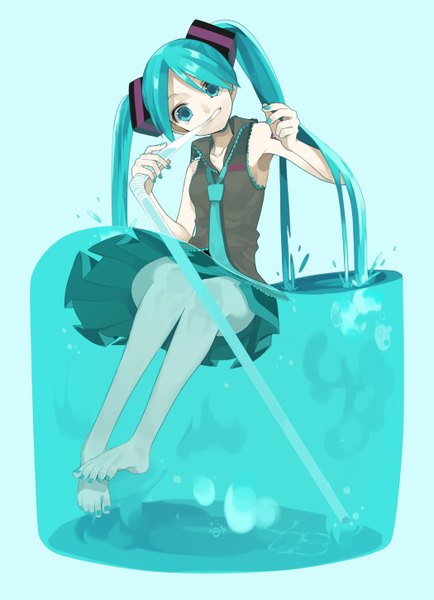 イラスト 1050x1450 と ボーカロイド 初音ミク キキ (539800) ソロ 長髪 長身像 カメラ目線 simple background 座る ツインテール 全身 nail polish head tilt 裸足 aqua eyes aqua hair partially submerged blue background drinking ミントネイルカラー