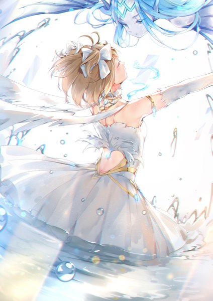 イラスト 2480x3508 と カードキャプターさくら clamp 木之本桜 watery (clow card) 瑪雅G 長髪 長身像 highres 短い髪 青い目 茶色の髪 立つ 白背景 肩出し multiple girls 青い髪 アホ毛 eyes closed プロフィール from behind