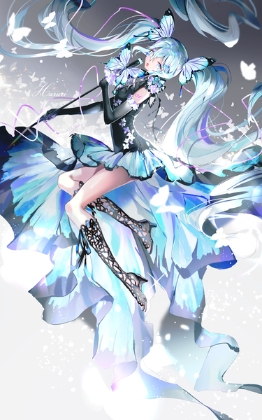 Anime-Bild 2150x3435 mit vocaloid hatsune miku haruri single tall image looking at viewer fringe highres open mouth simple background hair between eyes twintails holding signed bent knee (knees) very long hair pleated skirt aqua eyes aqua hair grey background