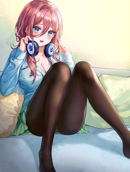 Anime picture 1000x1314 with go-toubun no hanayome nakano miku buri (retty9349) single long hair tall image looking at viewer blush fringe breasts open mouth blue eyes light erotic simple background hair between eyes brown hair sitting cleavage bent knee (knees) indoors
