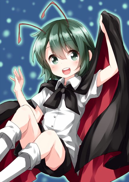 Anime picture 1000x1400 with touhou wriggle nightbug ruu (tksymkw) single tall image looking at viewer blush fringe short hair open mouth hair between eyes green eyes :d green hair antennae girl socks white socks cape