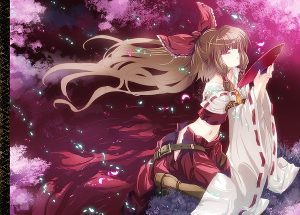 Anime picture 1000x717 with touhou hakurei reimu tokiame single long hair red eyes brown hair midriff cherry blossoms miko girl skirt navel bow hair bow detached sleeves petals skirt set alcohol sake