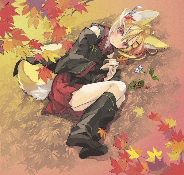 Anime picture 1000x955 with vocaloid kagamine rin hakui (kotori1000) single looking at viewer blush short hair blonde hair lying traditional clothes pleated skirt light smile fox ears fox tail fox girl autumn girl hair ornament detached sleeves hairclip
