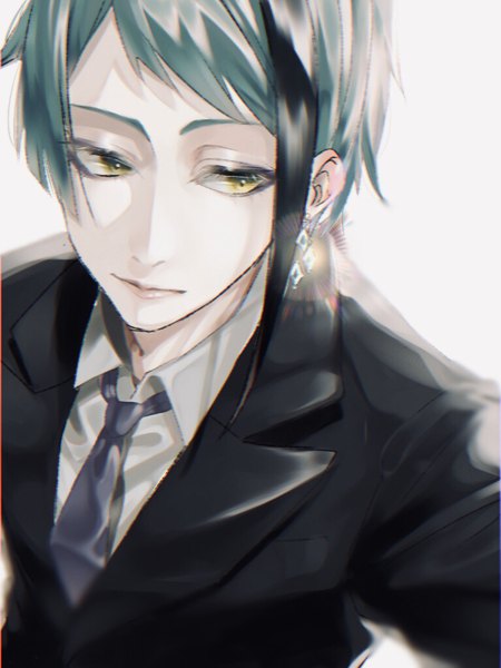 Anime picture 768x1024 with twisted wonderland jade leech akuta vi single tall image short hair simple background white background yellow eyes looking away upper body multicolored hair aqua hair streaked hair boy necktie single earring