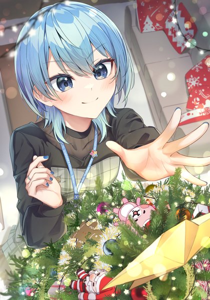 Anime picture 2800x4000 with virtual youtuber hololive hoshimachi suisei tang-du single tall image looking at viewer highres short hair blue eyes smile blue hair indoors long sleeves nail polish from above depth of field outstretched arm christmas blue nail polish