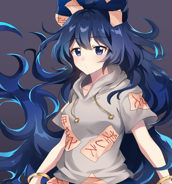 Anime picture 1109x1182 with touhou yorigami shion caramell0501 single tall image fringe blue eyes simple background hair between eyes blue hair looking away upper body very long hair short sleeves girl bow hair bow bracelet hood hoodie