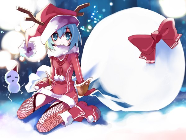 Anime picture 1600x1200 with touhou cirno ushiki yoshitaka single short hair blue eyes smile sitting blue hair full body outdoors horn (horns) fur trim wariza christmas antlers girl thighhighs hat fur