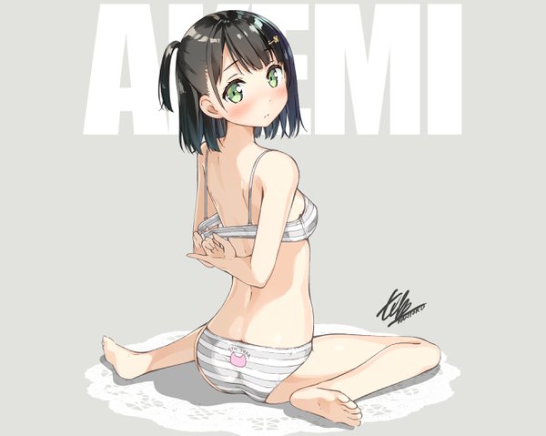 Anime picture 2633x2106 with 5 nenme no houkago akemi (kantoku) kantoku single looking at viewer blush fringe highres short hair light erotic black hair simple background sitting green eyes signed full body ass looking back barefoot from behind