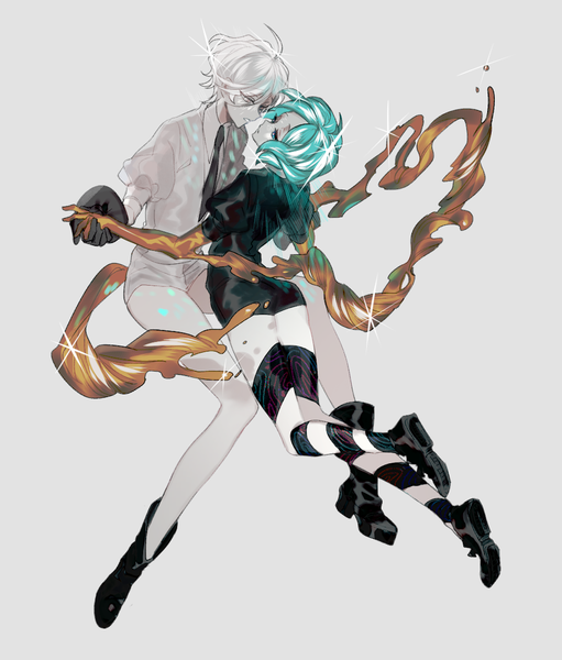 Anime picture 986x1158 with houseki no kuni phosphophyllite antarcticite lunch (lunchicken) tall image short hair simple background silver hair full body ahoge aqua eyes aqua hair grey background sparkle holding hands androgynous spoilers gloves black gloves boots