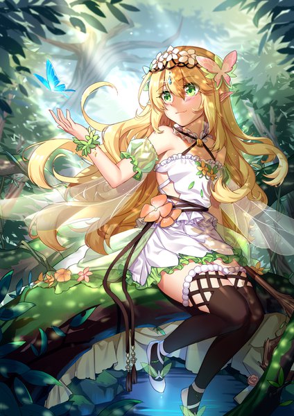 Anime picture 2480x3508 with caing zhihuang wei ou rui er aer (tengqiu) single long hair tall image blush fringe highres blonde hair hair between eyes sitting bare shoulders green eyes payot looking away bent knee (knees) pointy ears sunlight puffy sleeves