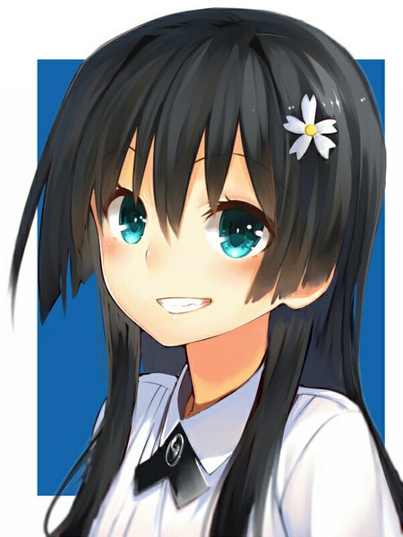 Anime picture 600x800 with to aru kagaku no railgun j.c. staff saten ruiko kawakami masaki single long hair tall image looking at viewer blush blue eyes black hair simple background hair flower grin border outside border girl hair ornament flower (flowers)