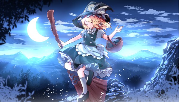 Anime picture 2205x1254 with touhou kirisame marisa risutaru single long hair highres blonde hair smile wide image sky eyes closed wind night short sleeves puffy sleeves crescent girl dress skirt hat