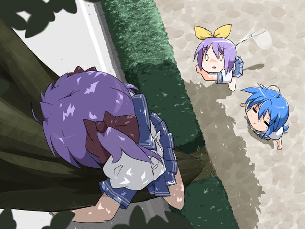 Anime picture 1280x960 with lucky star kyoto animation izumi konata hiiragi kagami hiiragi tsukasa long hair short hair twintails blue hair purple hair ahoge eyes closed mole shadow mole under eye looking up o o girl uniform hair ornament