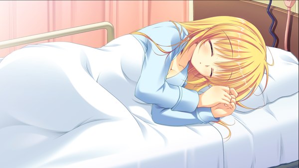 Anime picture 2560x1440 with manatsu no yoru no yuki monogatari kagamatsuri mana mikeou long hair highres blonde hair wide image game cg lying eyes closed sleeping girl bed pajamas