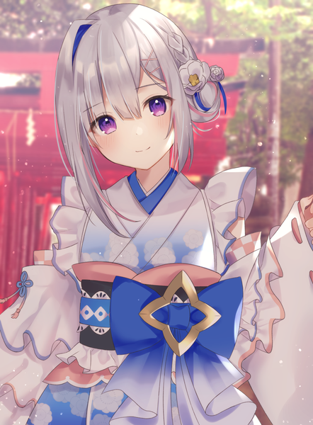 Anime picture 900x1221 with virtual youtuber hololive amane kanata amane kanata (2nd costume) rotmico single tall image blush fringe short hair smile hair between eyes purple eyes outdoors traditional clothes head tilt japanese clothes multicolored hair hair flower grey hair