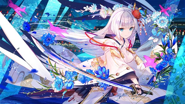 Аниме картинка 1200x675 с azur lane shoukaku (azur lane) fuzichoco один (одна) длинные волосы смотрит на зрителя чёлка голубые глаза широкое изображение держать пейсы серебряные волосы прямая чёлка традиционная одежда японская одежда лёгкая улыбка размыто ночь родинка широкие рукава