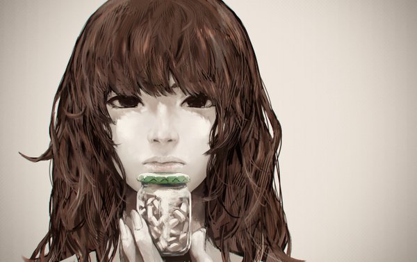 Аниме картинка 1337x841 с оригинальное изображение senkawa один (одна) длинные волосы смотрит на зрителя чёлка простой фон каштановые волосы держать ногти чёрные глаза девушка