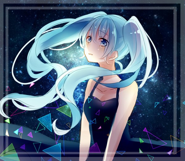 イラスト 2300x2000 と ボーカロイド 初音ミク cheng (job276) ソロ 長髪 前髪 highres 青い目 hair between eyes ツインテール 肩出し payot looking away upper body parted lips aqua hair night 影 night sky sleeveless