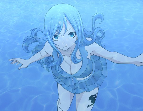 Anime picture 2200x1700 with fairy tail juvia lockser lanessa29 single long hair highres blue eyes blue hair pleated skirt tattoo coloring spread arms underwater girl dress bubble (bubbles)