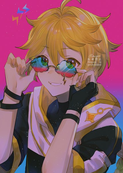 Anime picture 643x900 with genshin impact aether (genshin impact) rowya single long hair tall image fringe simple background blonde hair smile hair between eyes yellow eyes upper body ahoge grin gradient background pink background boy sunglasses single glove