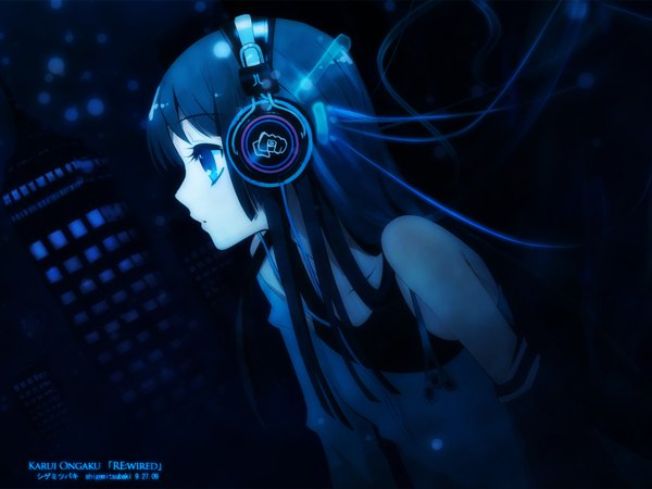 Anime picture 1600x1200 with k-on! kyoto animation akiyama mio itou noiji single long hair highres blue eyes black hair wide image girl headphones