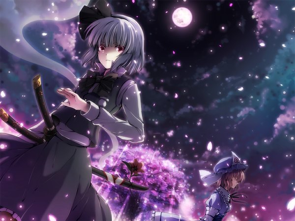 Anime picture 1024x768 with touhou konpaku youmu saigyouji yuyuko myon 6u (eternal land) short hair standing multiple girls pink hair silver hair profile night cherry blossoms ready to draw girl skirt weapon 2 girls hat petals