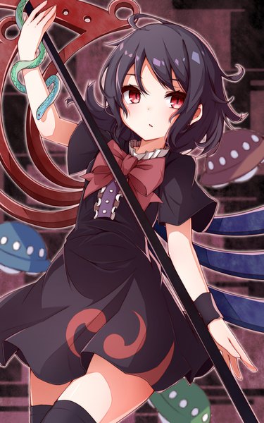 Anime picture 1000x1600 with touhou undefined fantastic object houjuu nue nankotsu single tall image looking at viewer short hair black hair red eyes slit pupils girl thighhighs dress black thighhighs animal wings bowtie black dress snake