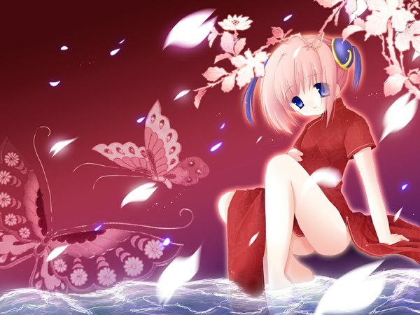 Anime picture 1024x768 with gintama sunrise (studio) kagura (gintama) natsume eri short hair blue eyes pink hair wallpaper legs chinese clothes red background girl petals water insect butterfly chinese dress