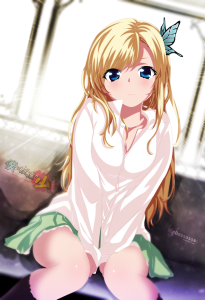 Anime picture 963x1408 with boku wa tomodachi ga sukunai kashiwazaki sena tempestdh single long hair tall image blush blue eyes blonde hair pleated skirt sunlight coloring girl skirt hair ornament socks hairclip black socks butterfly hair ornament blouse