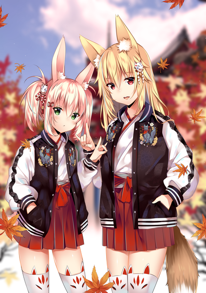 Anime picture 2114x3000 with original usagihime long hair tall image looking at viewer blush fringe highres short hair open mouth blonde hair smile hair between eyes red eyes twintails multiple girls green eyes animal ears pink hair sky