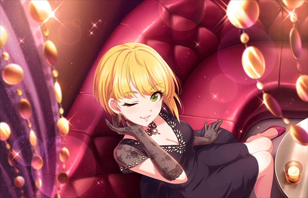Anime picture 1280x824 with idolmaster idolmaster cinderella girls idolmaster cinderella girls starlight stage miyamoto frederica annindoufu (oicon) single looking at viewer short hair breasts blonde hair sitting green eyes cleavage indoors one eye closed from above wink high heels lipstick lens flare