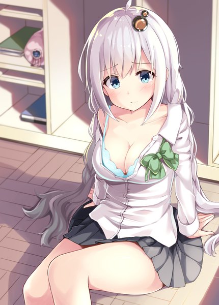 Anime picture 700x977 with vocaloid voiceroid kizuna akari ominaeshi (takenoko) single long hair tall image looking at viewer blush fringe breasts blue eyes light erotic hair between eyes large breasts sitting payot silver hair ahoge bent knee (knees)