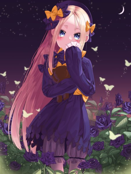 Anime picture 1887x2512 with fate (series) fate/grand order abigail williams (fate) re-leaf single long hair tall image looking at viewer blush fringe highres blue eyes blonde hair standing holding payot outdoors night night sky covered mouth