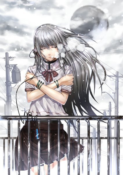 Anime-Bild 1900x2687 mit original gabiran single long hair tall image fringe highres light erotic hair between eyes standing sky cloud (clouds) outdoors eyes closed pleated skirt wind lips grey hair short sleeves snowing