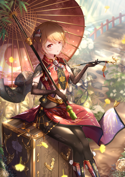 Anime picture 781x1105 with original yue ying jin feng single tall image looking at viewer blush fringe short hair blonde hair hair between eyes red eyes sitting holding outdoors traditional clothes wind blurry :o side slit autumn