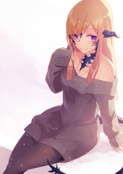 Anime-Bild 725x1024 mit final fantasy final fantasy xiv square enix au ra lili mdoki single long hair tall image fringe blonde hair simple background smile white background sitting purple eyes looking away long sleeves horn (horns) sunlight hair over one eye