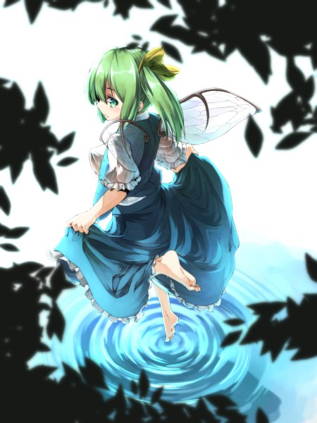 Anime picture 900x1200 with touhou daiyousei ibuki notsu single tall image blush short hair green eyes looking away profile barefoot green hair from above side ponytail insect wings girl dress bow hair bow wings