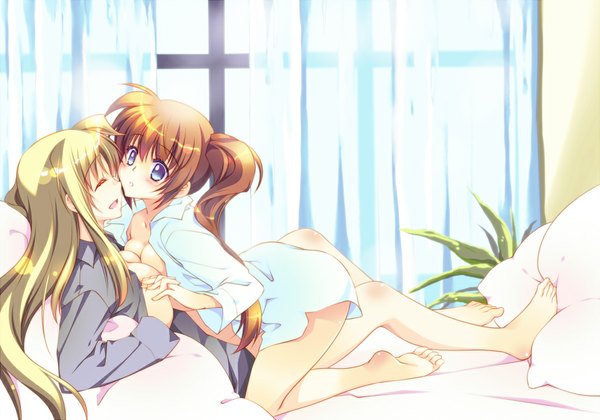 Anime picture 1039x729 with mahou shoujo lyrical nanoha fate testarossa takamachi nanoha tama two (fukuya) long hair blush blue eyes light erotic blonde hair multiple girls ponytail eyes closed open clothes bare legs open shirt side ponytail shoujo ai girl 2 girls shirt