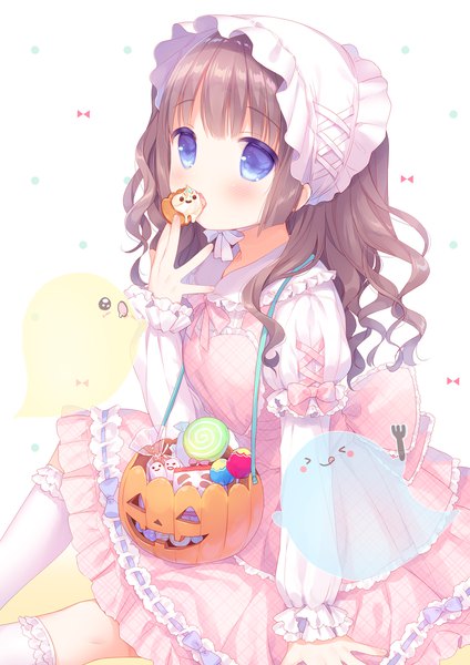 Anime picture 1061x1500 with original usashiro mani single long hair tall image blush fringe brown hair white background sitting purple eyes payot eyes closed wavy hair halloween eating ghost cute > < girl