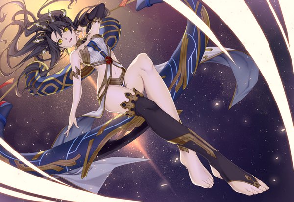 Anime picture 1453x1000 with fate (series) fate/grand order ishtar (fate) jh single long hair looking at viewer open mouth light erotic black hair bare shoulders yellow eyes midriff two side up legs girl thighhighs navel hair ornament single thighhigh
