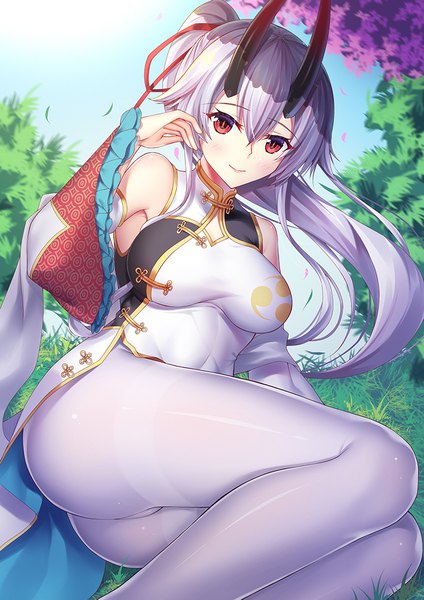 Anime-Bild 764x1080 mit fate (series) fate/grand order tomoe gozen (fate) zha yu bu dong hua single long hair tall image looking at viewer blush fringe breasts light erotic hair between eyes red eyes large breasts sitting bare shoulders payot sky silver hair
