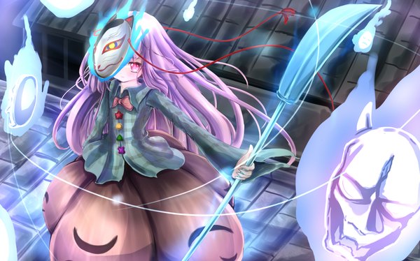 Anime picture 4724x2952 with touhou hata no kokoro nano (mianhua maoqiu) single long hair highres wide image absurdres purple hair pink eyes expressionless mask on head girl skirt weapon mask fire blouse fox mask polearm