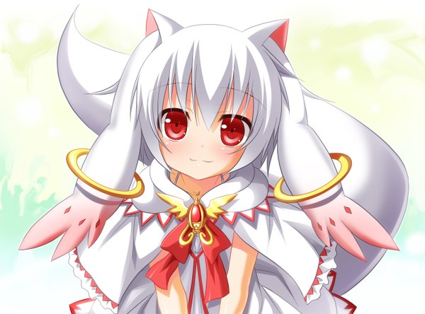 Anime picture 1300x964 with mahou shoujo madoka magica shaft (studio) kyuubee yano mitsuki blush red eyes animal ears white hair animal tail loli :3